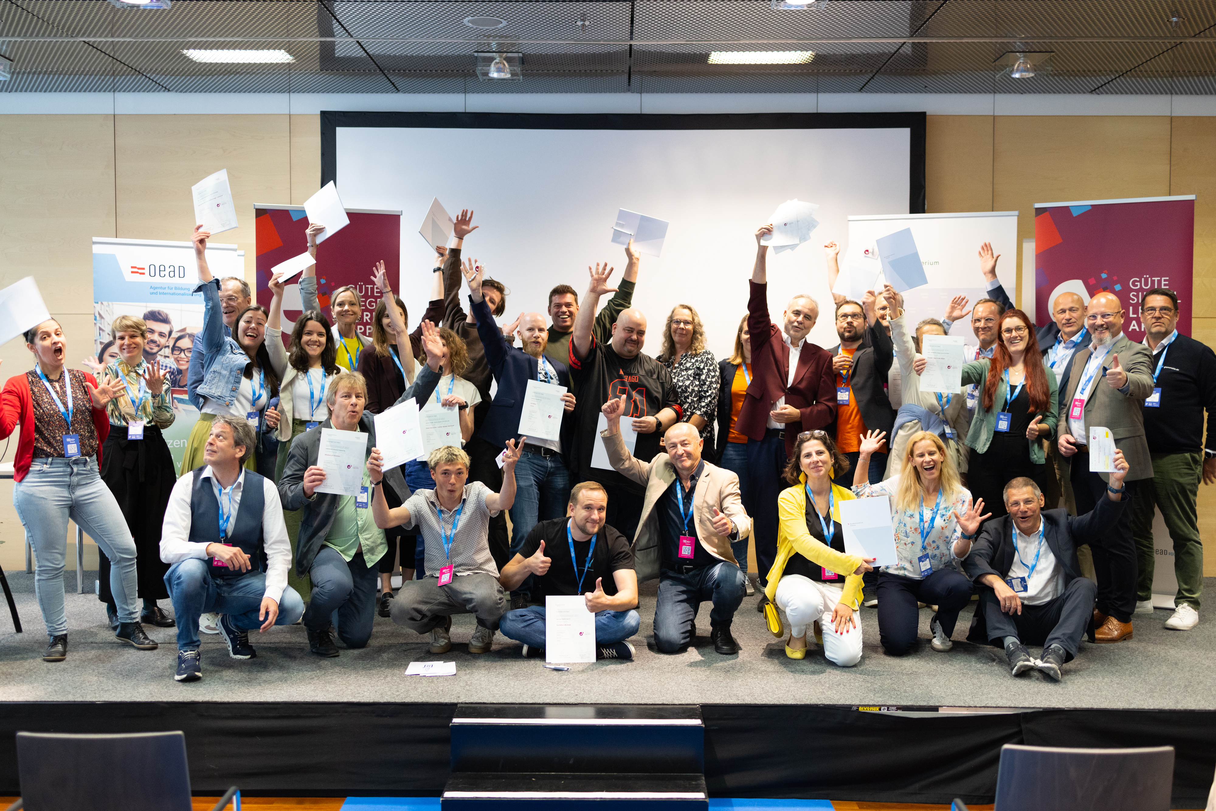 Gruppenfoto der Gütesiegelverleihung 2025
